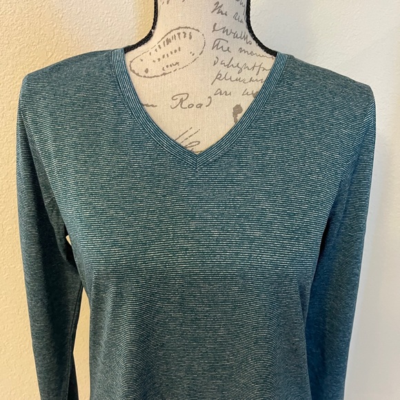 RBX Sports Top - Picture 2 of 6